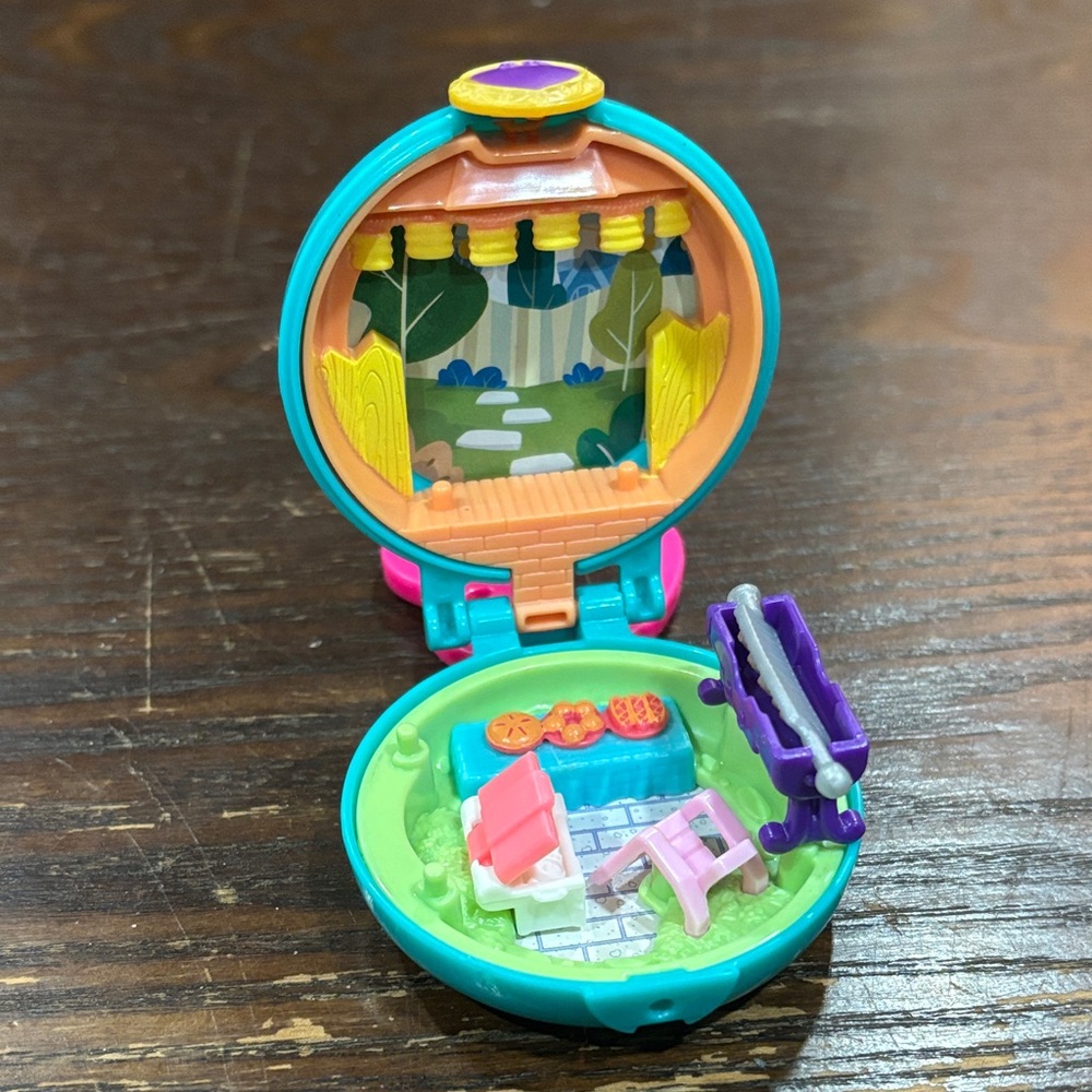 🌈Polly Pocket Tiny Pocket Places Playset Camping Grilling GKJ42 Mattel 2019🌈